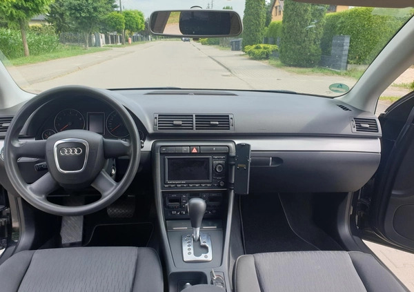 Audi A4 cena 17900 przebieg: 247000, rok produkcji 2005 z Świecie małe 301